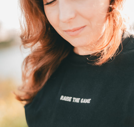 Women black tee shirt Shadō